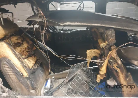 2003 Kia Sedona Ex/Lx from USA, damaged, VIN KNDUP131036466035